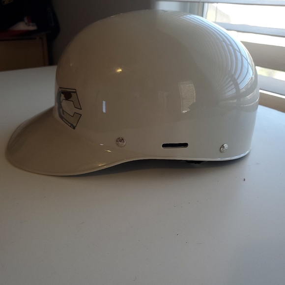 Capix Other - Capix gailea momolu pro skate cap helmet